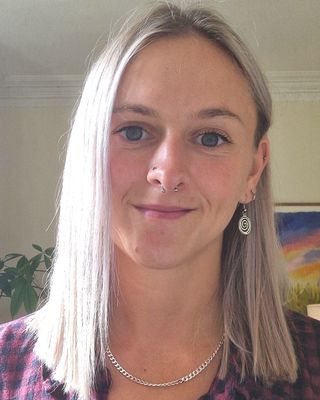 Photo of Georgina Simmons - Georgie Simmons, Psychotherapist, MNCPS Acc.