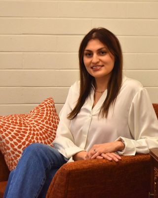 Photo of Yazmin Alvarez-Soeum, Marriage & Family Therapist, LMFT