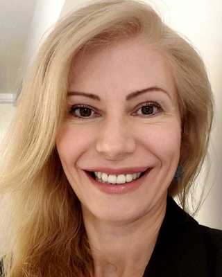 Photo of Andrea Araujo, Psychologist in British Columbia