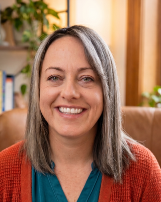 Photo of Sarah Dang, Licensed Mental Health Counselor, LMHC