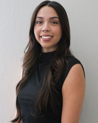Photo of Monica Muñoz, Marriage & Family Therapist, LMFT