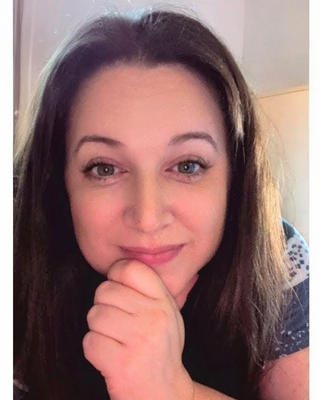 Photo of Andrea Cranston, Registered Psychotherapist (Qualifying), ExAT, DWHEAT, BA, BEd