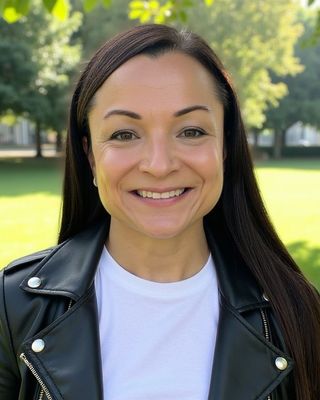Photo of Sarah Marie Veronesi, Clinical Social Work/Therapist, LCSW, RYT