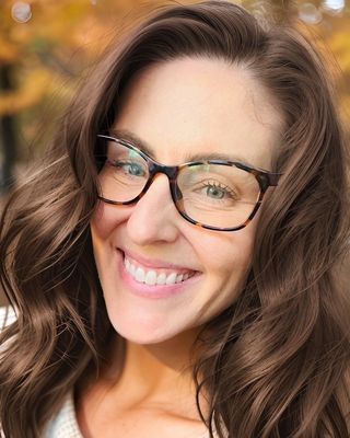 Photo of Lindsey Sauter, Marriage & Family Therapist, LMFT