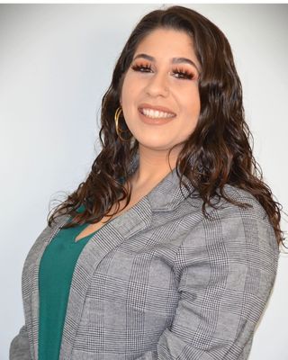 Photo of Stephanie Gemelli, Counselor, LMHC