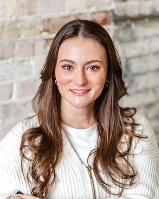 Photo of Emma Amtmann, Registered Psychotherapist (Qualifying), MACP-C