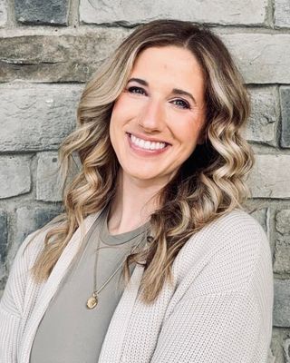 Photo of Amanda Keffer - Neupathway LLC (Amanda Keffer), Psychiatric Nurse Practitioner, PMHNP, DNP, MSN