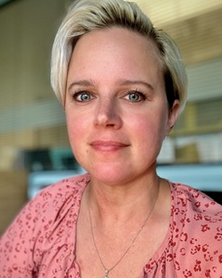 Photo of Tracey Papas, Clinical Social Work/Therapist