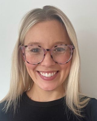 Photo of Dr Jasmine Maydom, Psychologist, PsychD, HCPC - Clin. Psych.