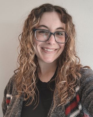 Photo of Natalie Queen, Marriage & Family Therapist, LMFT