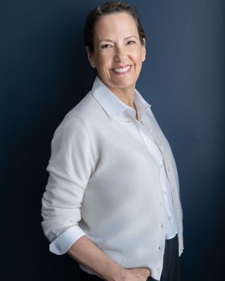 Photo of Lynn Yacone Martin, RN, MS, PMH-CNS
