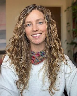 Photo of Megan McCraw, Clinical Social Work/Therapist, LCSW, LCAS, CYT