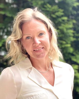 Photo of Laura Johnston, Registered Psychotherapist, RP, MACP