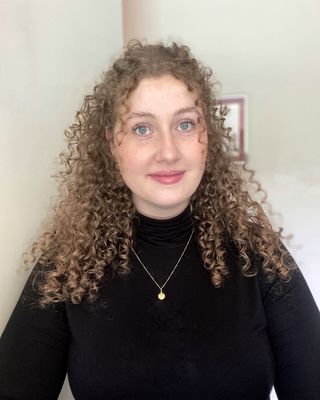 Photo of Larissa Schoeni, Registered Psychotherapist (Qualifying)