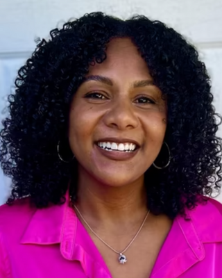 Photo of Ermanette Diaz, Licensed Mental Health Counselor, LMHC