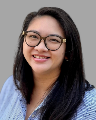 Photo of Vivienne Weiju Peng, Psychiatric Nurse Practitioner, MSN, PMHNP