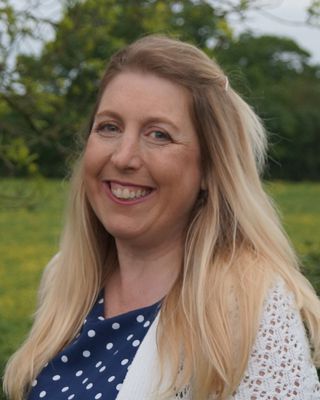 Photo of Lindy Saunders, Counsellor, MBACP Accred