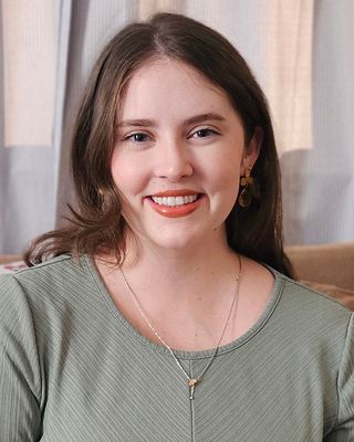 Photo of Kierstyn Mao - Kierstyn Mao, Expressive Art Therapist, Counselor, LMHC, LCMHC, EAT