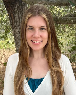 Photo of Georgia Gintowt, Pre-Licensed Professional, MA, APCC