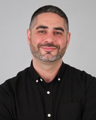 Photo of Phil Azer, Registered Psychotherapist (Qualifying) in Vaughan, ON