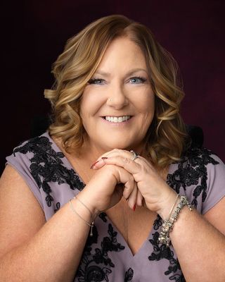 Photo of Jenni Lou McCann, Psychiatric Nurse Practitioner, DNP, ARNP, PMHNP