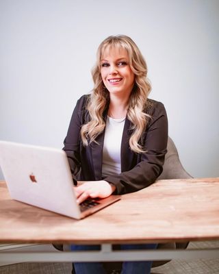 Photo of Nicole Wiggins, Counselor, LMHC-A