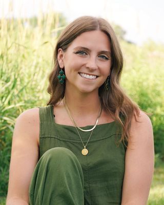 Photo of Ashley L, Clinical Social Work/Therapist, LLMSW
