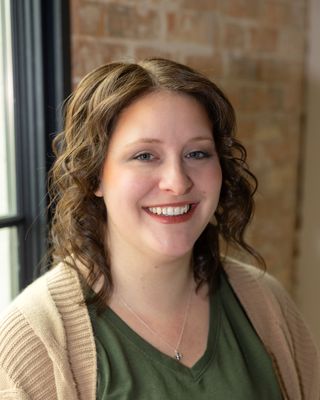 Photo of Lisa Edwards, Pre-Licensed Professional