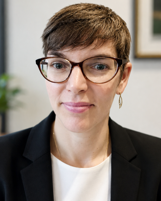 Photo of Karen Dredge, Counsellor, MNCPS Acc.