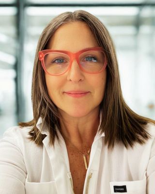 Photo of Alia W Offman, Psychologist, PhD, CPsych