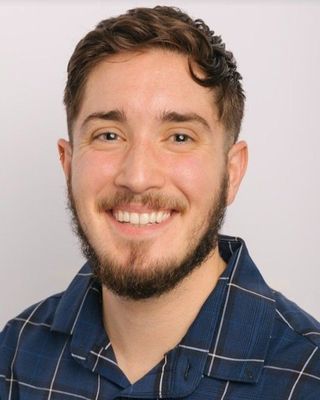 Photo of Elliot Silveria, LICSW, Clinical Social Work/Therapist