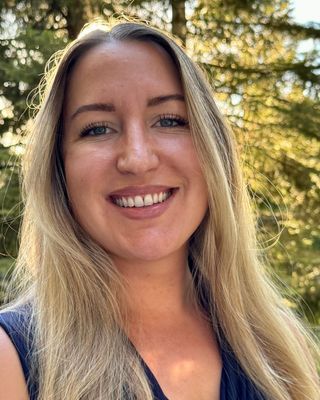 Photo of Angela Reading, Clinical Social Work/Therapist, LCSW