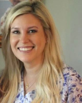Photo of Lindsay Walker, Licensed Professional Counselor in Fairfield, CT