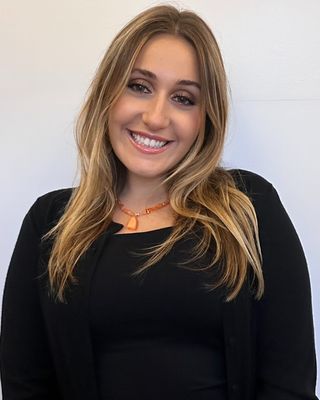 Photo of Eliana Davidoff, Licensed Master Social Worker, LMSW