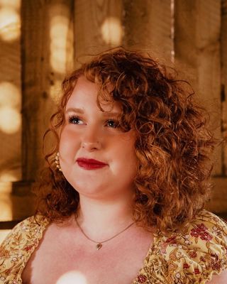 Photo of Hannah Watson, Registered Social Worker, MSW, HBSW, RSW
