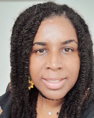 Photo of Roxana White, Psychotherapist, MBACP