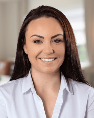 Photo of Julianne Kivlin, Clinical Social Work/Therapist, LMSW