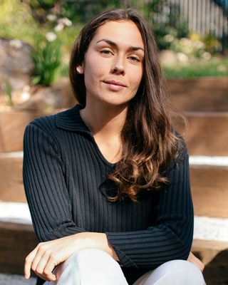 Photo of Kamila Schneltser, Psychotherapist