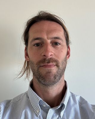 Photo of Tom Wilkinson, Psychotherapist, MBABCP