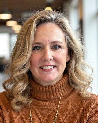 Photo of Erin Helleso - Candor Recovery & Consulting, Clinical Social Work/Therapist, LISW, LCSW, LICSW