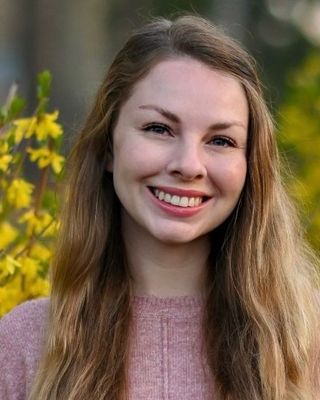 Photo of Allie Fernandez, Clinical Social Work/Therapist, LCSW