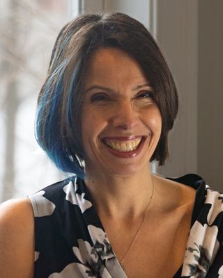 Photo of Roni Tevet, Psychologist, PhD