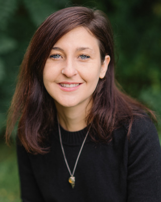 Photo of Lindsay Woodward, Licensed Clinical Professional Counselor in Maine
