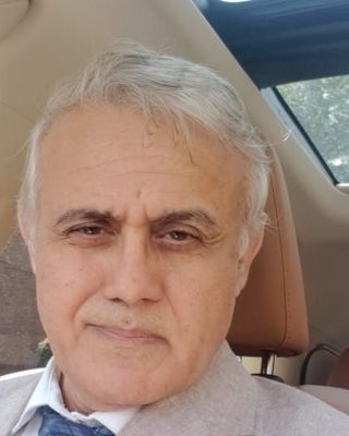 Photo of Farooq Naeem, Psychiatrist, MD, FRCPsyc, FRCPSC, PhD