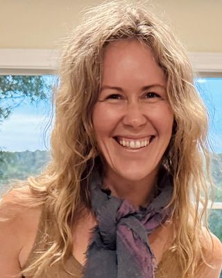 Photo of Amber Larson, Licensed Professional Counselor, LPC-TX, LCPC-IL