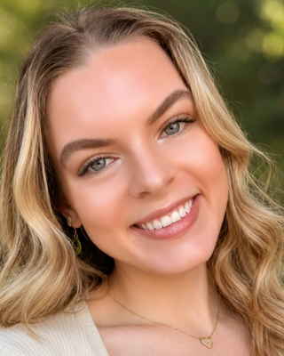 Photo of Madalyn Deubner, Pre-Licensed Professional