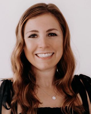 Photo of Emily R Reeves, Clinical Social Work/Therapist, LCSW