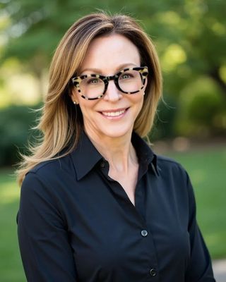 Photo of Lisa Krachman, Clinical Social Work/Therapist, MSW, LSW