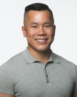 Photo of Tom Nguyen, Registered Social Worker in Toronto, ON