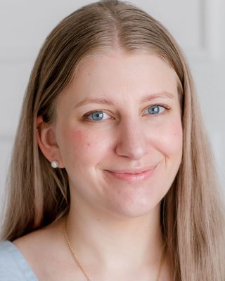 Photo of Emily Cardona, Pre-Licensed Professional, MS, NCC, LAPC